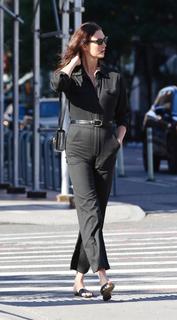 Karlie Kloss feet photo thumbnail