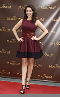 Kelly Brook feet photo thumbnail