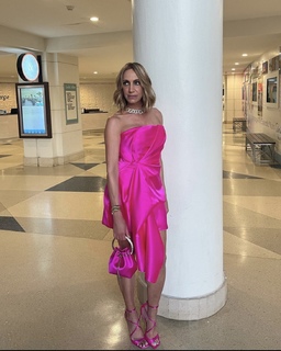 Lili Estefan feet photo thumbnail