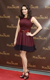 Kelly Brook feet photo thumbnail