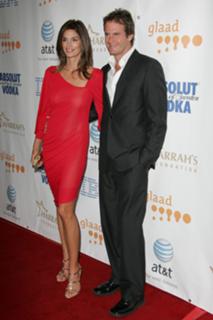 Cindy Crawford feet photo thumbnail