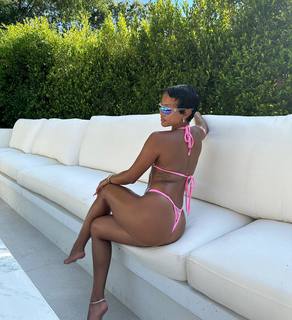 Karrueche Tran feet photo thumbnail