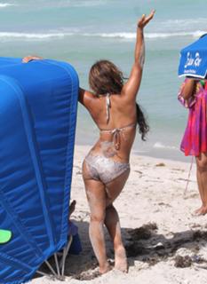 Christina Milian feet photo thumbnail