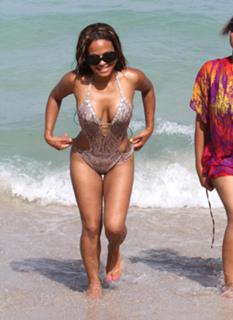 Christina Milian feet photo thumbnail