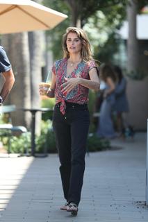 Penélope Cruz feet photo thumbnail