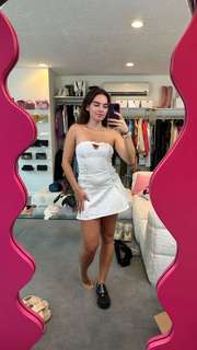 Natalie Noel Mariduena feet photo thumbnail