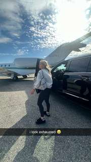 Katie Sigmond feet photo thumbnail
