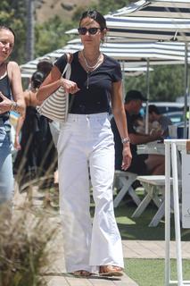 Jordana Brewster feet photo thumbnail