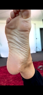 Kyle Unfug feet photo thumbnail