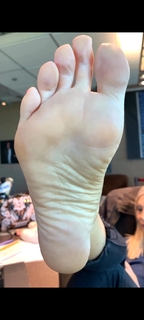 Kyle Unfug feet photo thumbnail