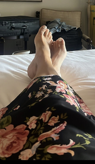 Tiffani Thiessen feet photo thumbnail