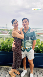 Megan Olivi feet photo thumbnail