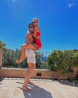 Anna Lewandowska feet photo thumbnail