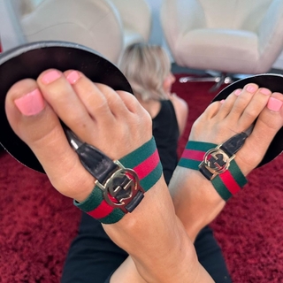 Kyle Unfug feet photo thumbnail