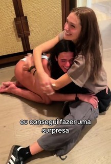 Bruna Marquezine feet photo thumbnail