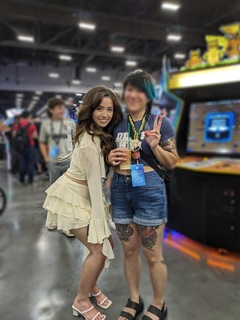 Imane Pokimane Anys feet photo thumbnail
