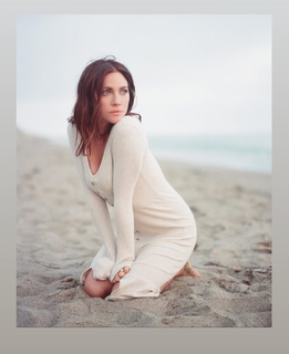 Brittany Snow feet photo thumbnail