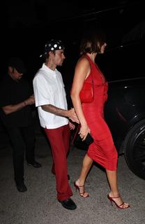 Hailey Bieber feet photo thumbnail