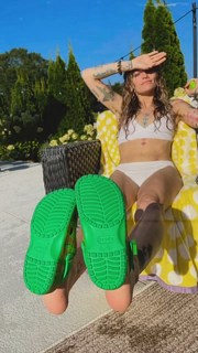 Paris Jackson feet photo thumbnail
