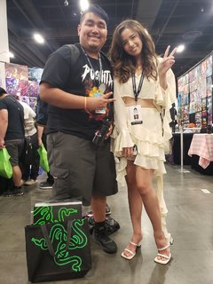 Imane Pokimane Anys feet photo thumbnail