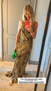 Kelly Bensimon feet photo thumbnail