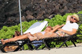 Erin Heatherton feet photo thumbnail