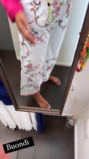 Caterina Balivo feet photo thumbnail