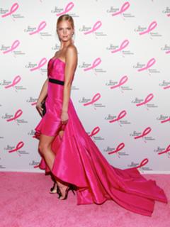 Erin Heatherton feet photo thumbnail
