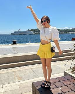 Hansika Motwani feet photo thumbnail
