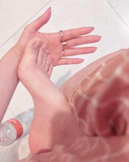 Isa Pes feet photo thumbnail