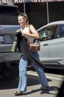 Kristen Bell feet photo thumbnail