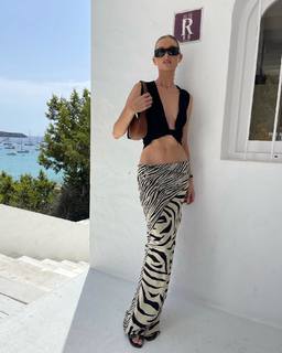 Elsa Hosk feet photo thumbnail