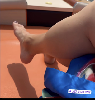 Katheryn Winnick feet photo thumbnail