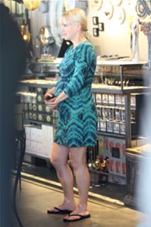 Anna Faris feet photo thumbnail