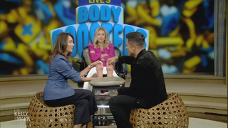 Kelly Ripa feet photo thumbnail
