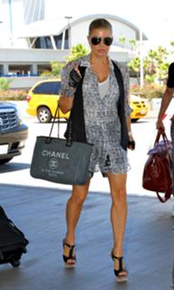 Fergie feet photo thumbnail