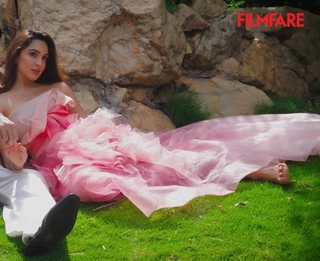 Kiara Advani feet photo thumbnail