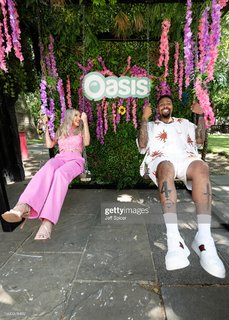 Helen Flanagan feet photo thumbnail