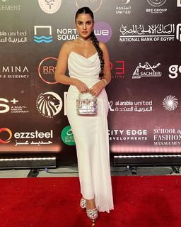 Dorra Zarrouk feet photo thumbnail