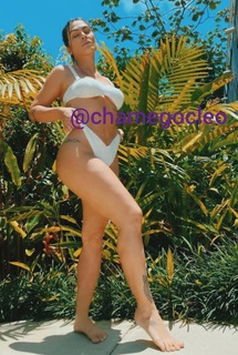 Cleo feet photo thumbnail