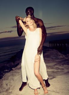 Martha Hunt feet photo thumbnail
