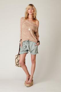 Martha Hunt feet photo thumbnail