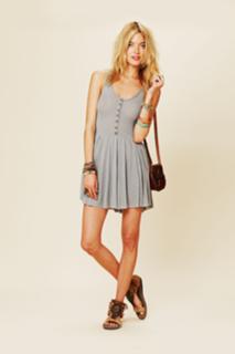 Martha Hunt feet photo thumbnail