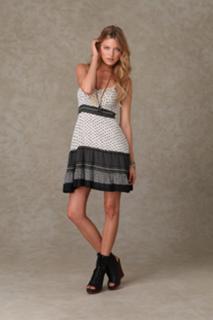 Martha Hunt feet photo thumbnail