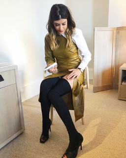 Kate Walsh feet photo thumbnail