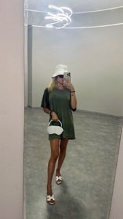 Ludovica Pagani feet photo thumbnail