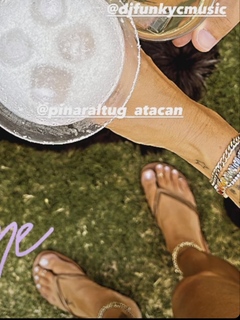 Pinar Altug feet photo thumbnail