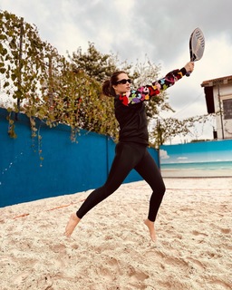 Juliana Paiva feet photo thumbnail