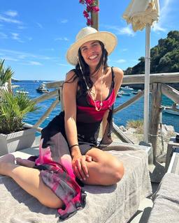 Sara Sampaio feet photo thumbnail