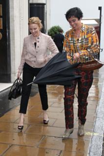 Kylie Minogue feet photo thumbnail